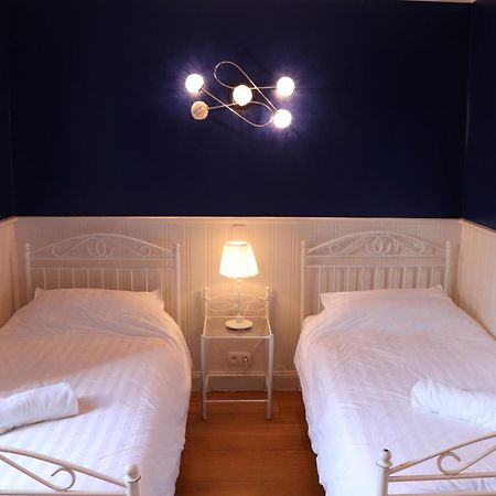 Hostel Lybeer Private Rooms Just For Two! Брюж Стая снимка