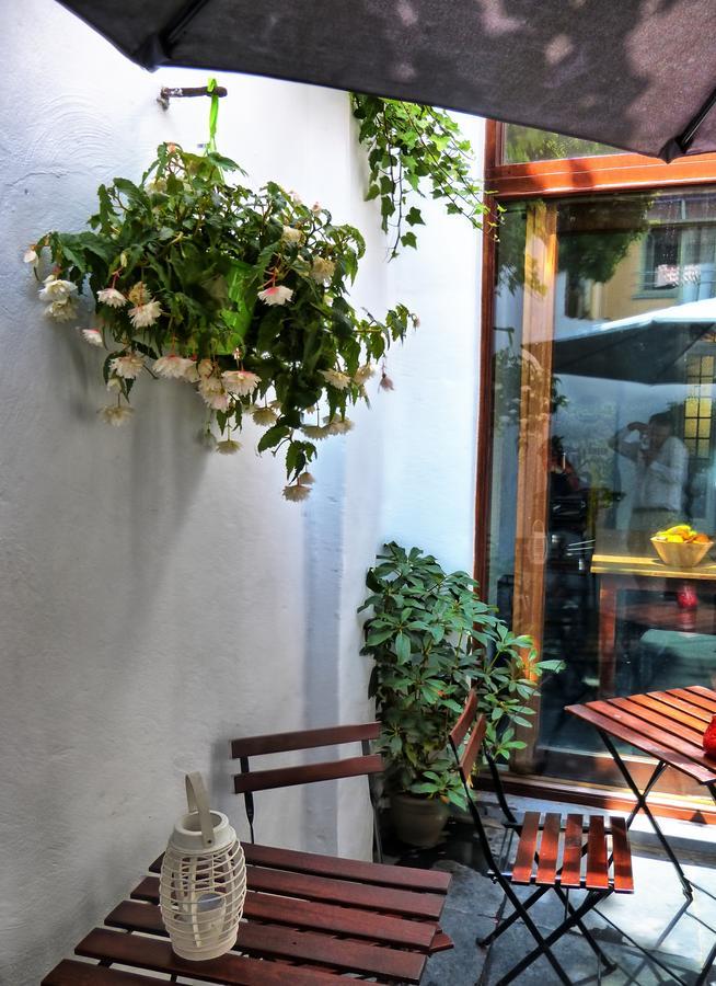Hostel Lybeer Private Rooms Just For Two! Брюж Екстериор снимка